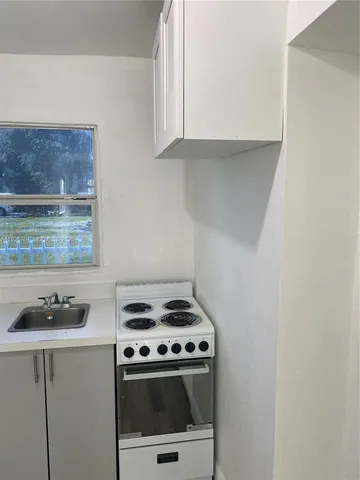 $900 | 1742 Ali Baba Avenue, Unit 4, Opa-Locka, FL 33054