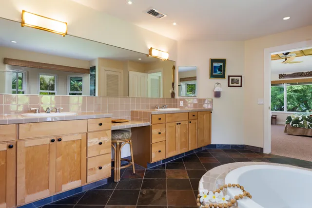 $5,900,000 | 69-1634 Puako Beach Drive, Kamuela, HI 96743