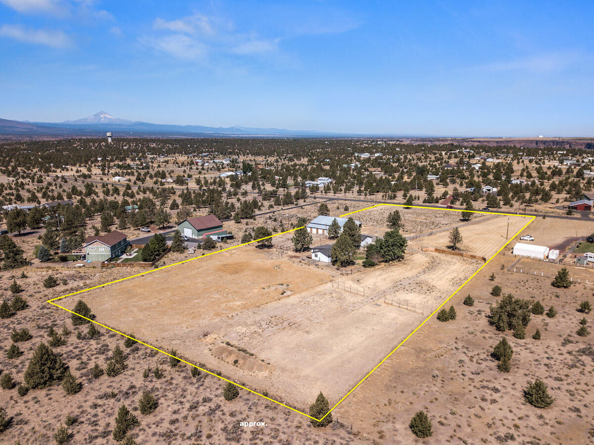 7131 Southwest Shad Road Terrebonne, OR 97760 - Photo 42 of 46 2021_08_28_7131_sw_shad_rd_crr-18