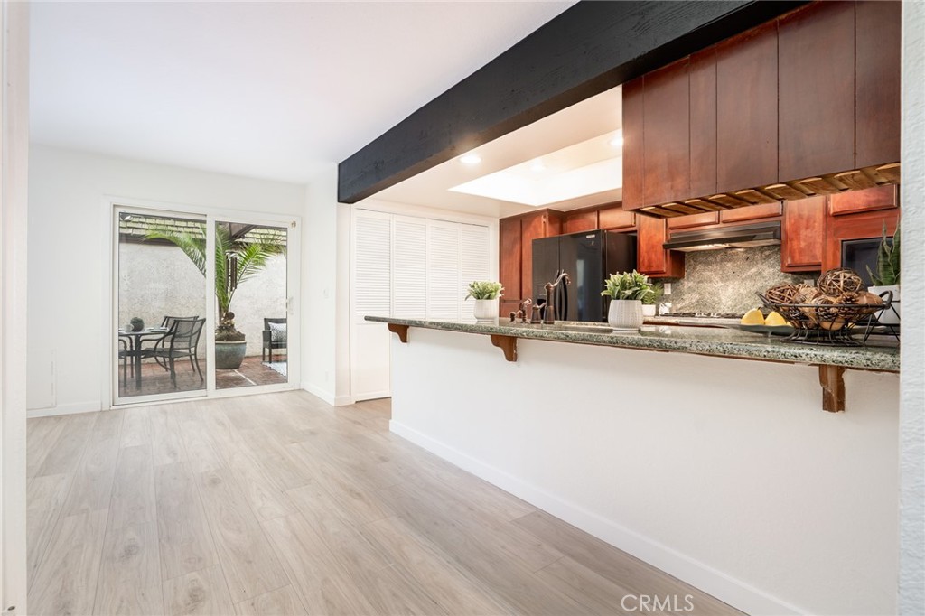 2007 Delaware Street Huntington Beach, CA 92648 - Photo 15 of 36 Lots of seating space at the breakfast bar!