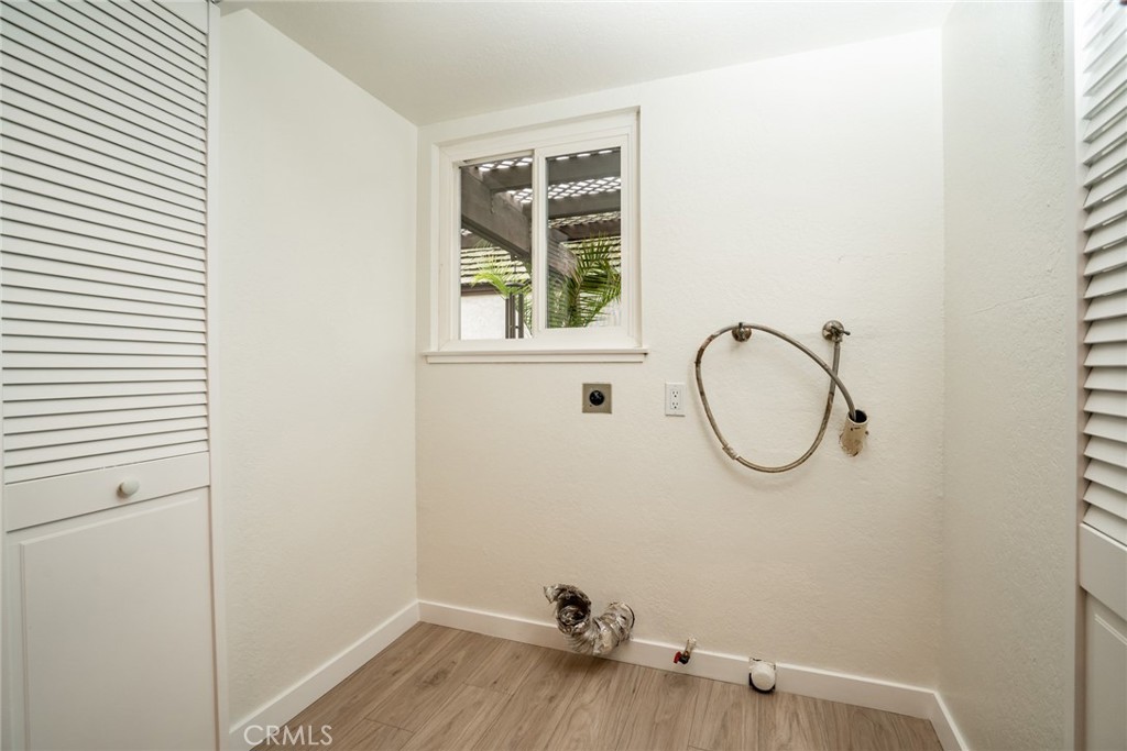 2007 Delaware Street Huntington Beach, CA 92648 - Photo 28 of 36 Inside full-size laundry w/gas and electric option!