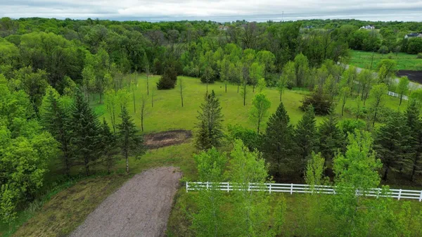 $350,000 | 6103 82 Nd Avenue North, Loretto, MN 55357