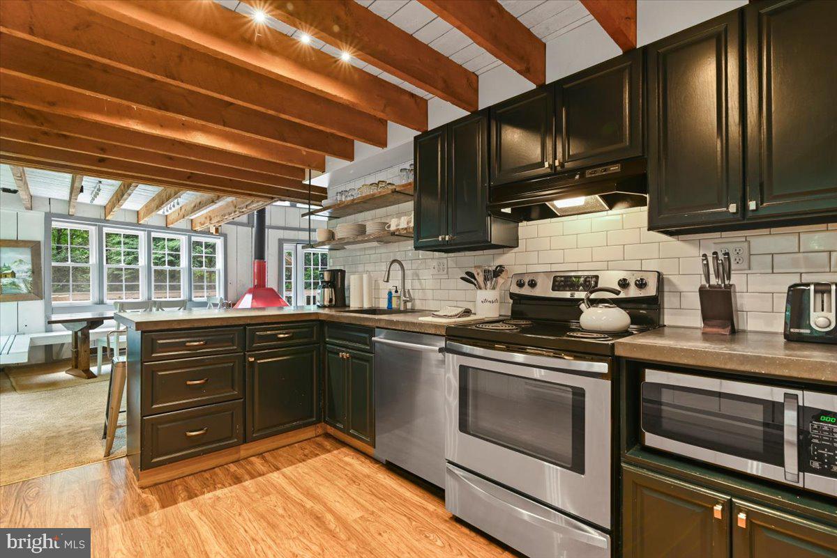 468 Devils Hole Road Tobyhanna, PA 18466 - Photo 13 of 40