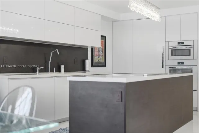 $3,449,000 | 100 Lincoln Road, Unit 747, Miami Beach, FL 33139