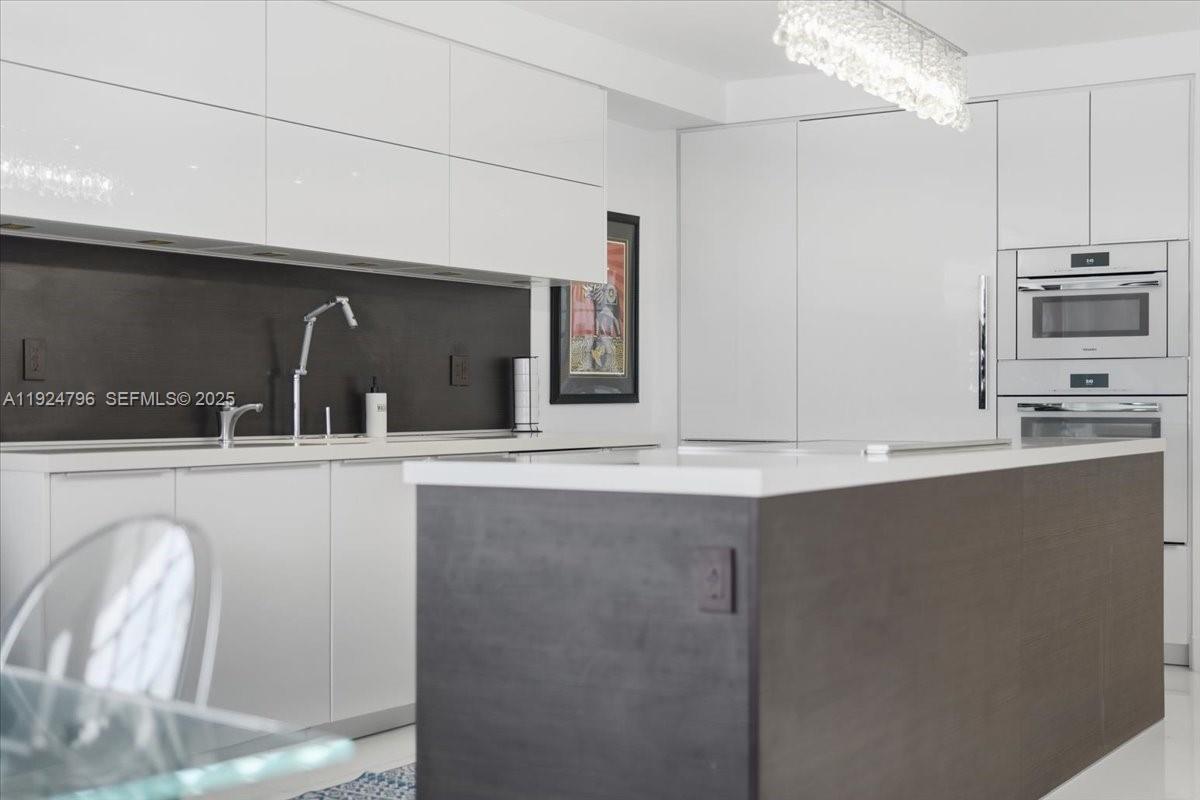 100 Lincoln Road, Unit 747 Miami Beach, FL 33139 - Photo 11 of 38