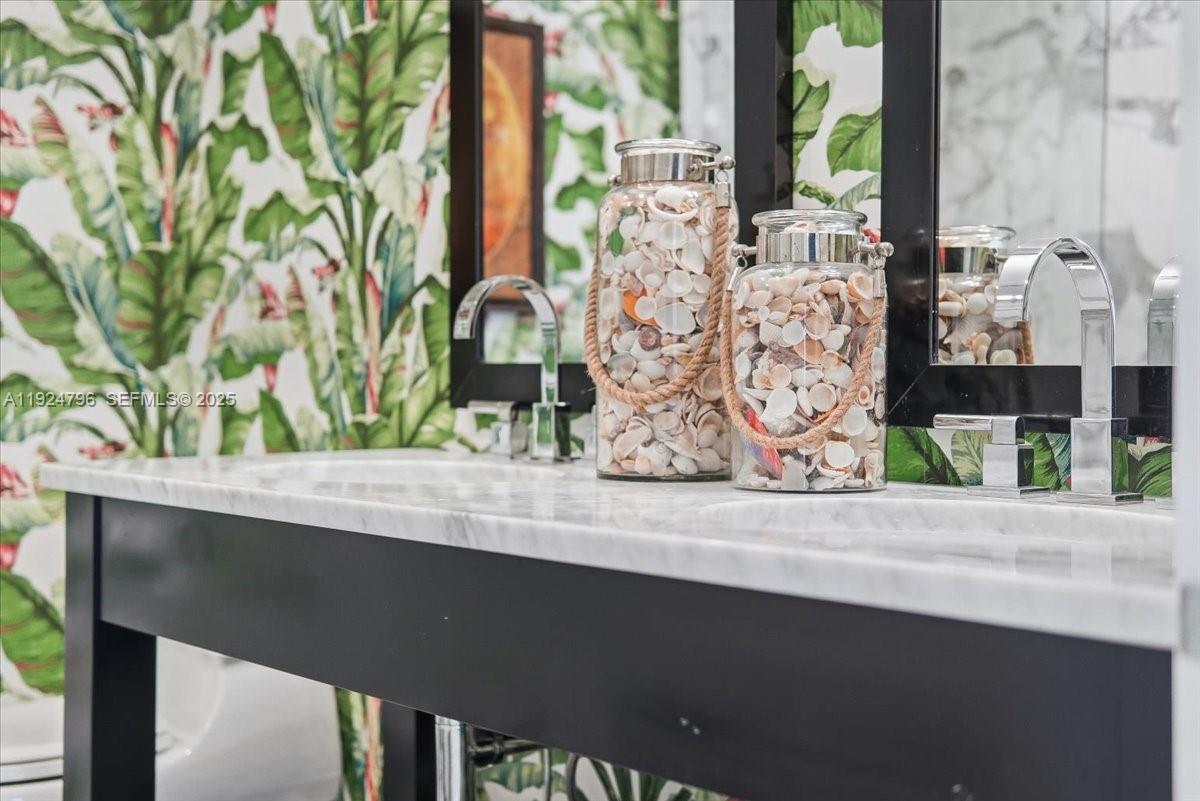 100 Lincoln Road, Unit 747 Miami Beach, FL 33139 - Photo 17 of 38