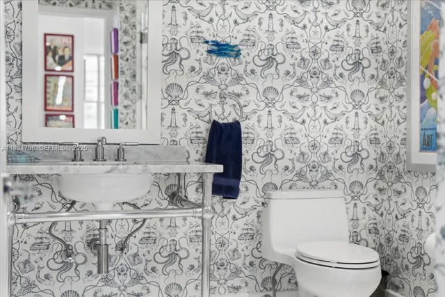 $3,449,000 | 100 Lincoln Road, Unit 747, Miami Beach, FL 33139