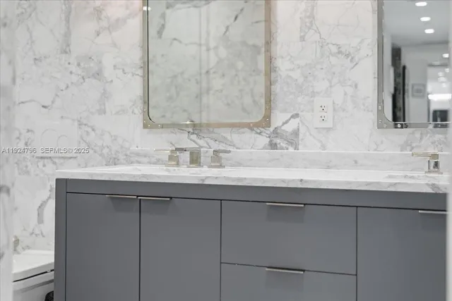 $3,449,000 | 100 Lincoln Road, Unit 747, Miami Beach, FL 33139