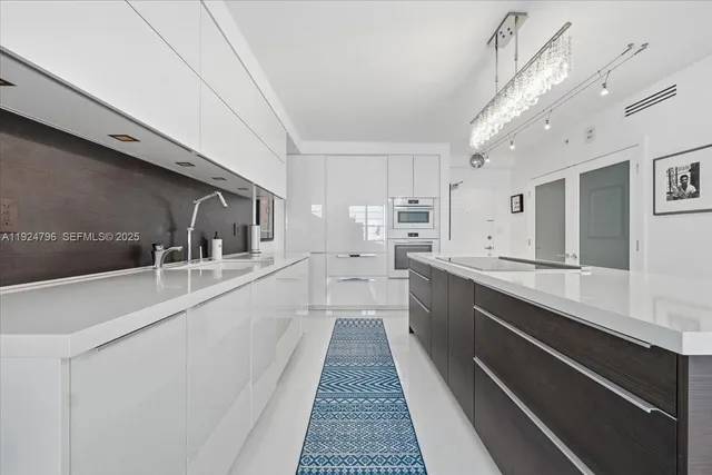 $3,449,000 | 100 Lincoln Road, Unit 747, Miami Beach, FL 33139