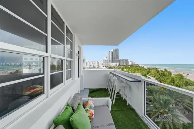 $3,449,000 | 100 Lincoln Road, Unit 747, Miami Beach, FL 33139
