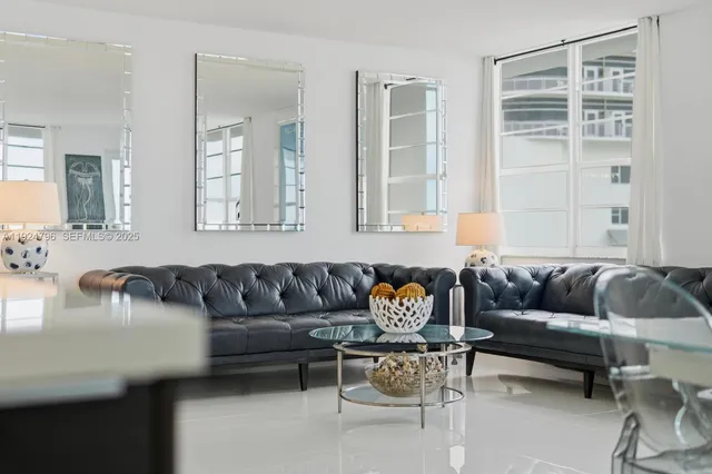 $3,449,000 | 100 Lincoln Road, Unit 747, Miami Beach, FL 33139