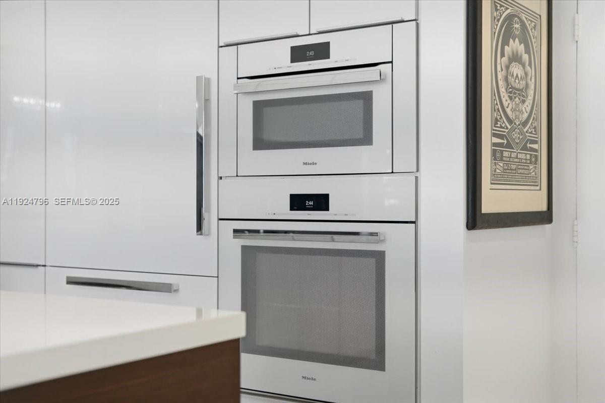 100 Lincoln Road, Unit 747 Miami Beach, FL 33139 - Photo 9 of 38