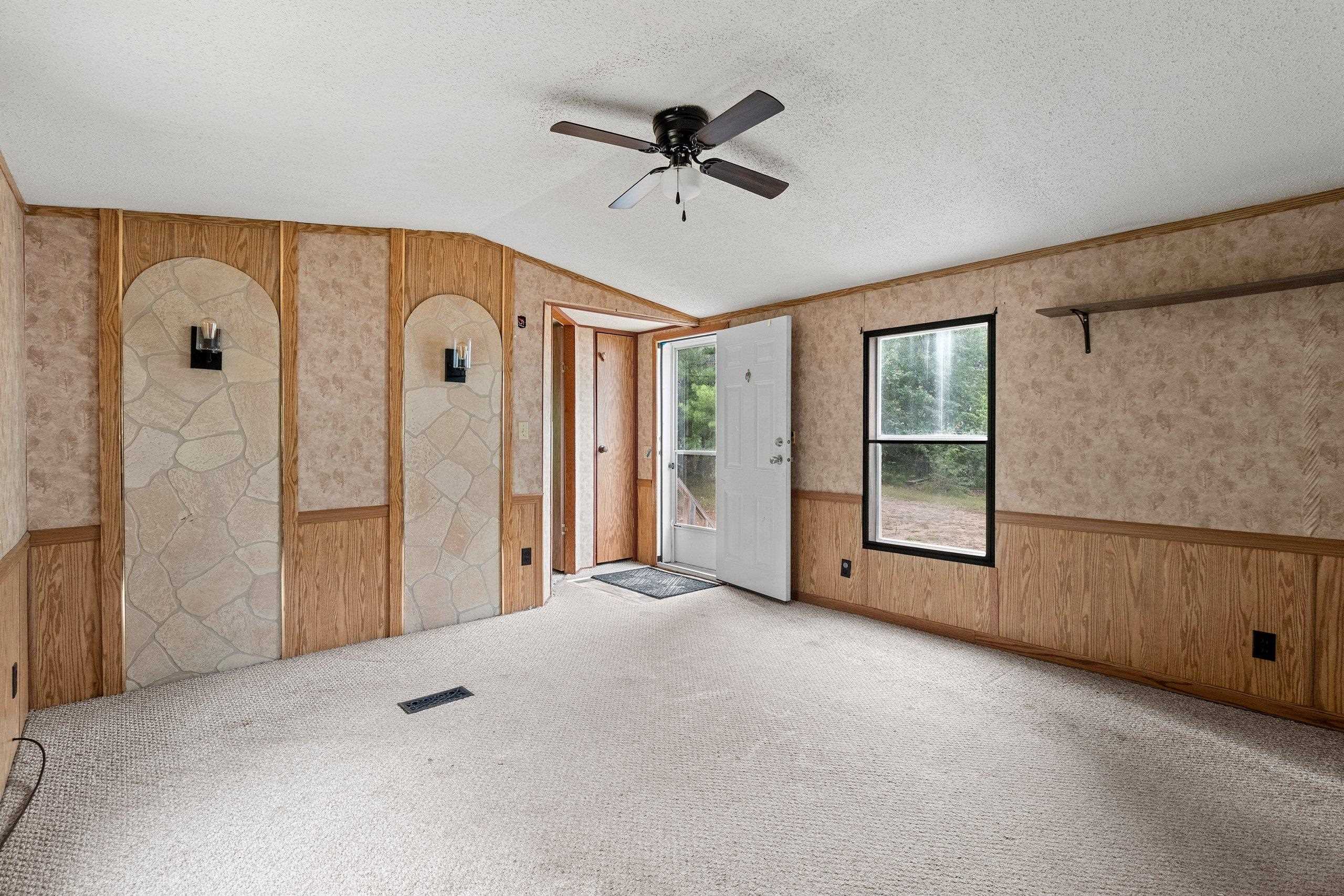 W5932 County Road R Niagara, WI 54151 - Photo 19 of 30