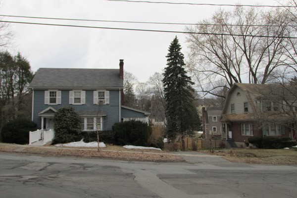 17 Everell Road, Unit ROAD Winchester, MA 01890 - Photo 2 of 4 Gallery Image 2