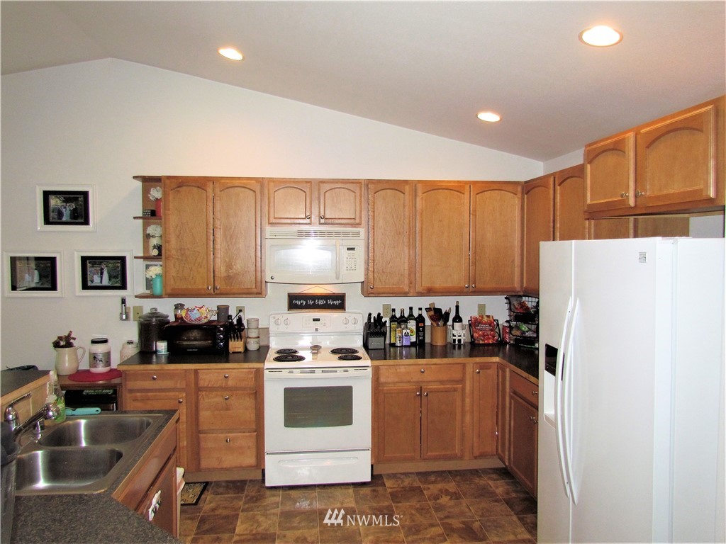1336 Rook Drive Port Angeles, WA 98362 - Photo 11 of 25 Gallery Image 11