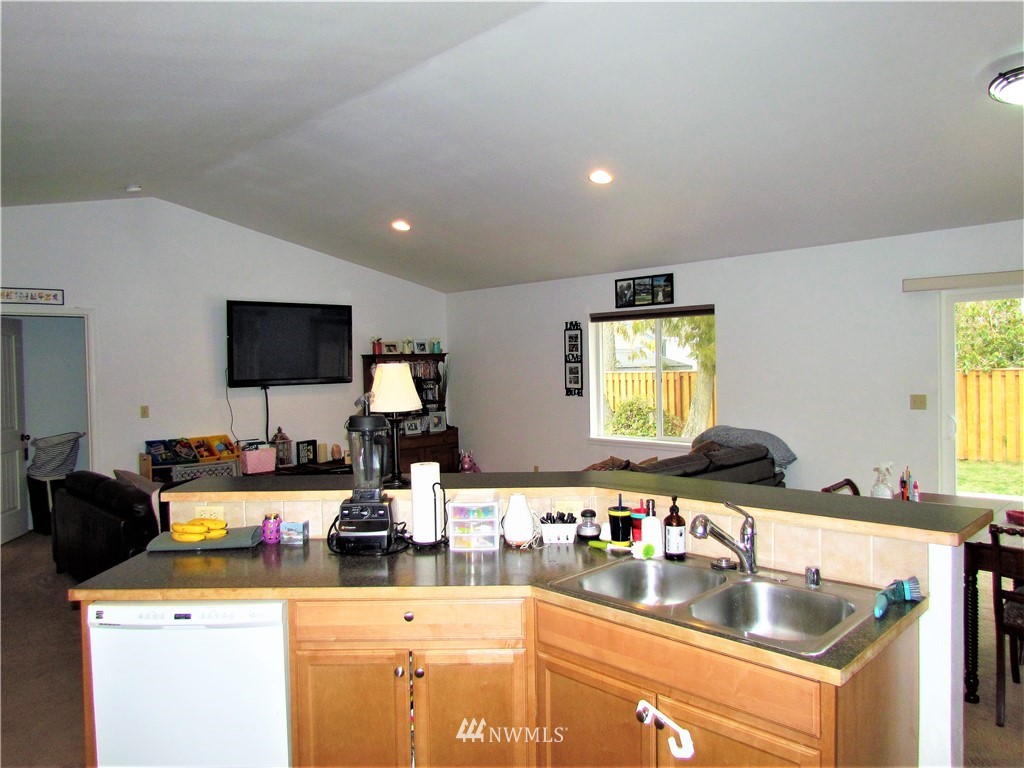 1336 Rook Drive Port Angeles, WA 98362 - Photo 9 of 25 Gallery Image 9