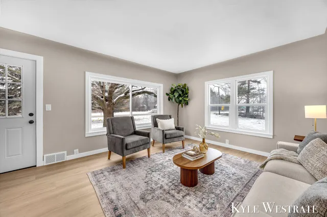 $319,900 | 2282 Wilson Avenue Northwest, Grand Rapids, MI 49534