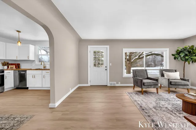 $319,900 | 2282 Wilson Avenue Northwest, Grand Rapids, MI 49534