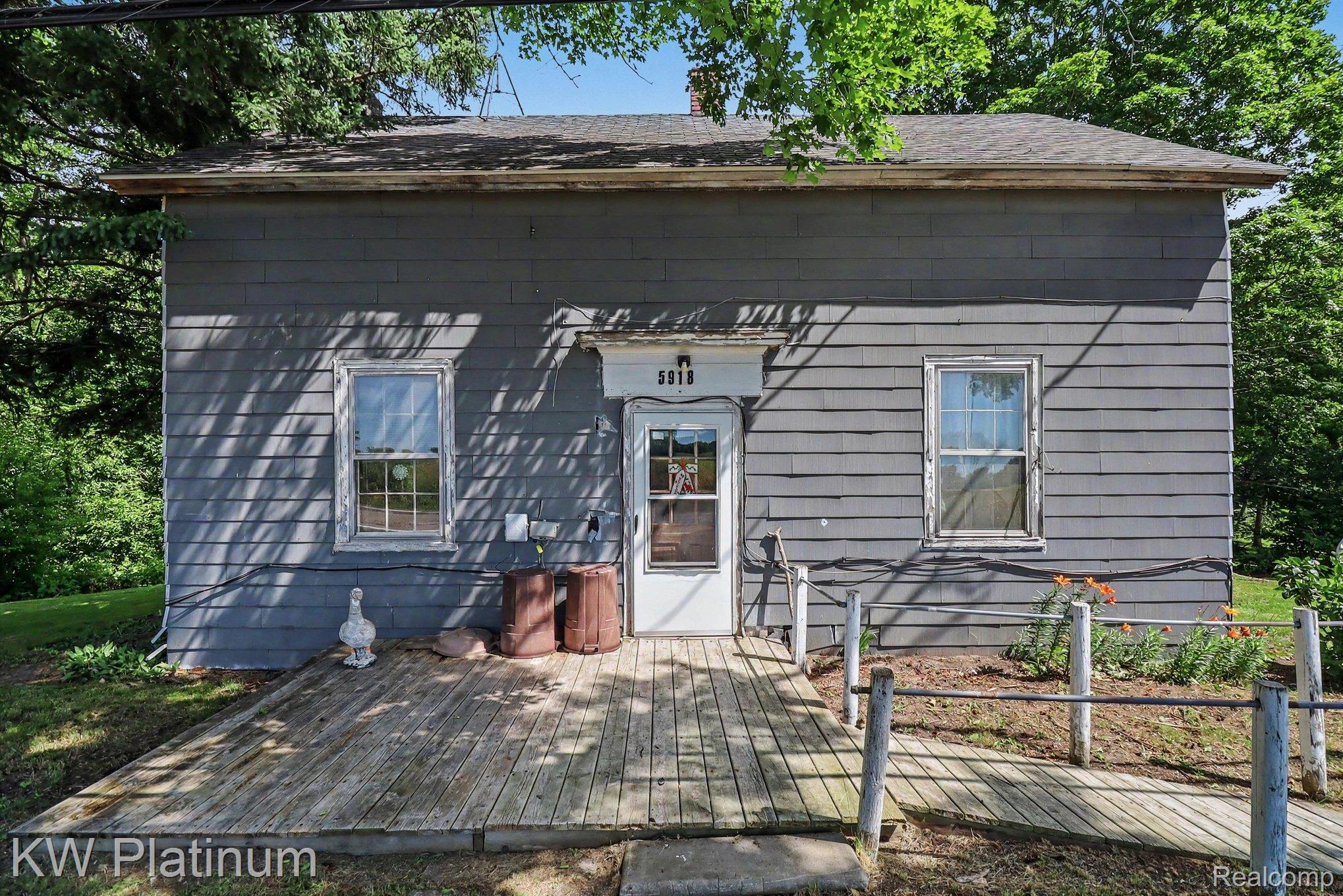 5918 Jeddo Road Jeddo, MI 48032 - Photo 2 of 46 002_file_2951.jpg