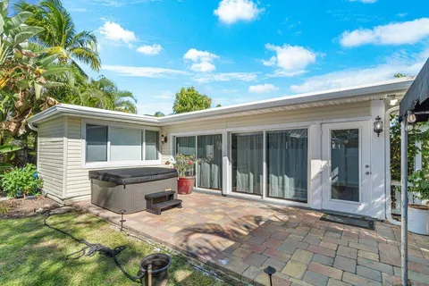 $2,499,000 | 126 Northeast 4th Avenue, Delray Beach, FL 33483