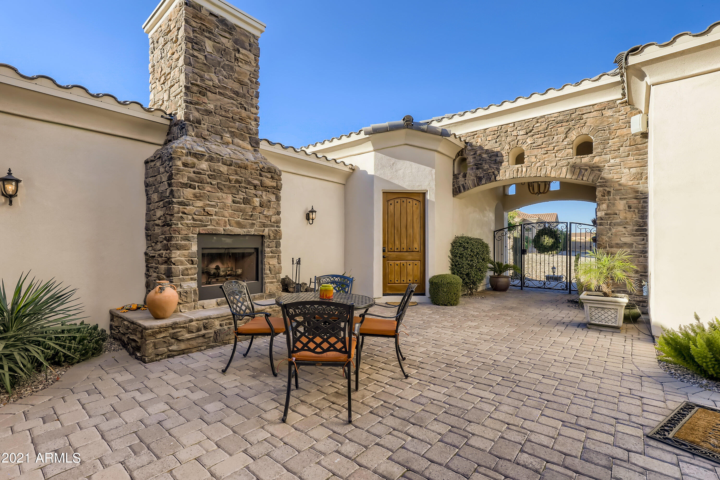 621 West Rock View Road Phoenix, AZ 85085 - Photo 2 of 40 Courtyard