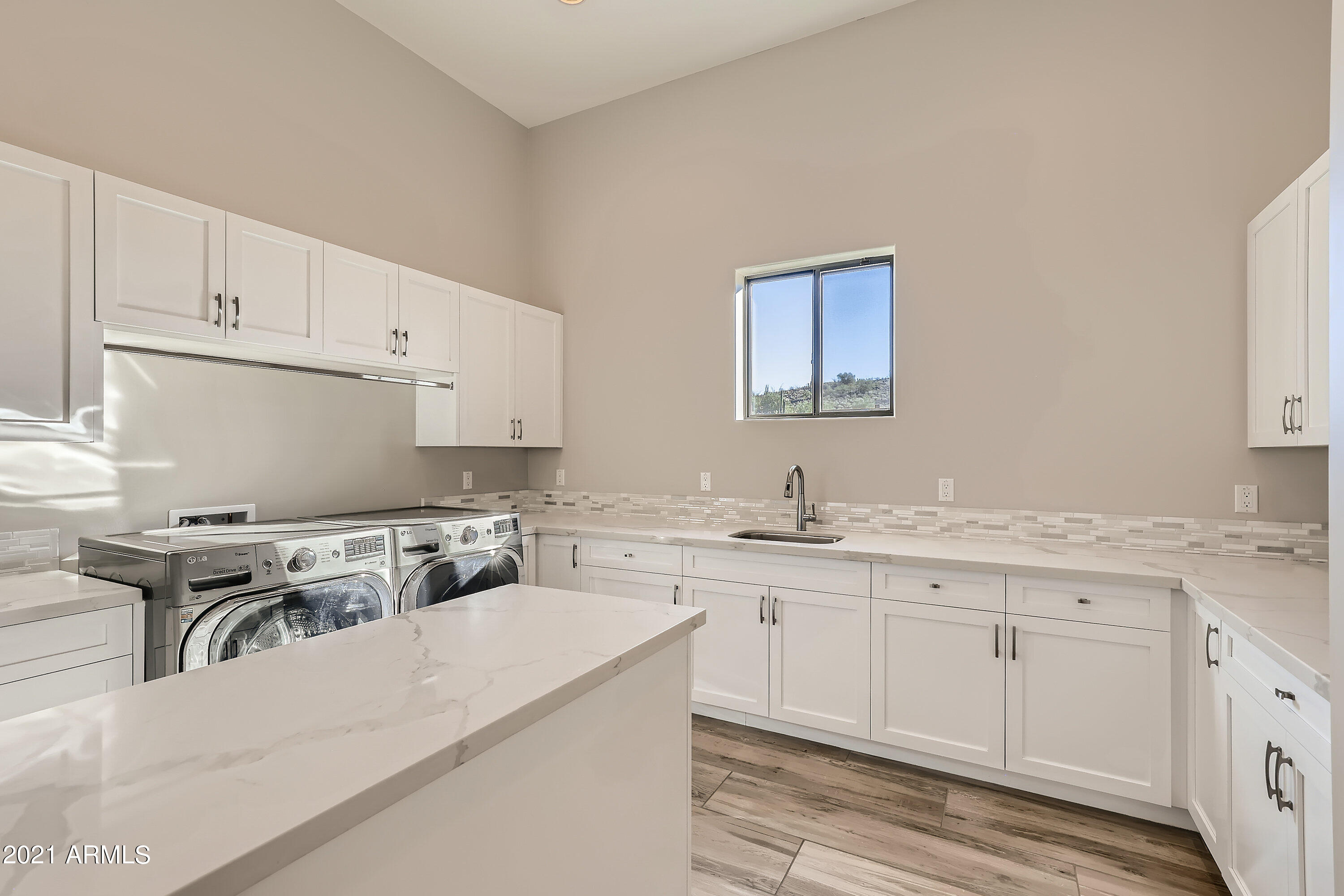 621 West Rock View Road Phoenix, AZ 85085 - Photo 35 of 40 Laundry room