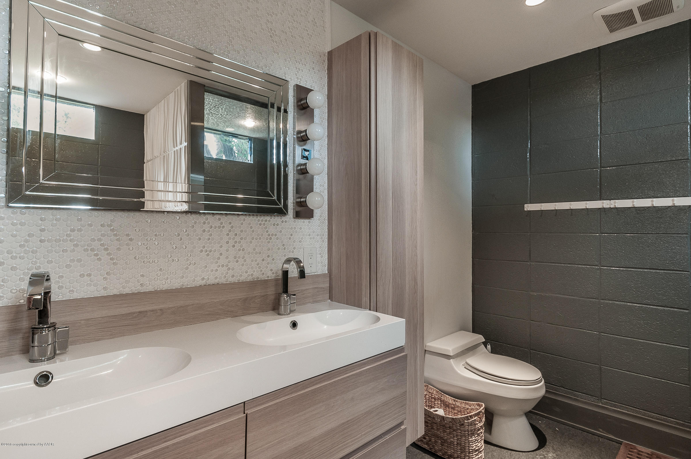 4216 Gem Lake Road Amarillo, TX 79106 - Photo 14 of 29 Master Bathroom 2