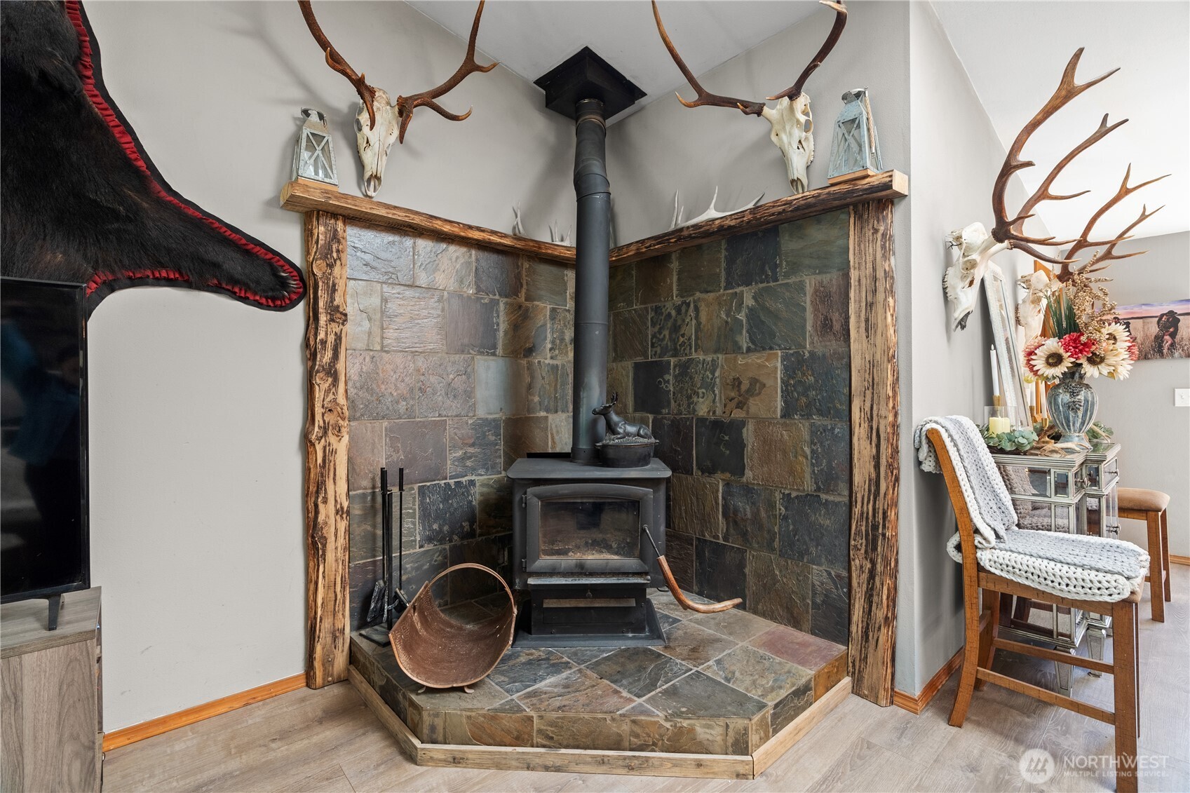 599 Ocean Beach Road Hoquiam, WA 98550 - Photo 7 of 40 Gallery Image 7