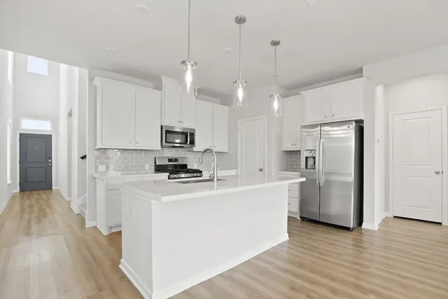 $2,399 | 209 Banyon Drive, Georgetown, TX 78628