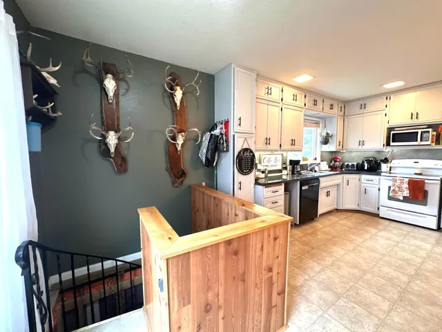 $219,000 | 101 Axel Avenue East, Grove City, MN 56243