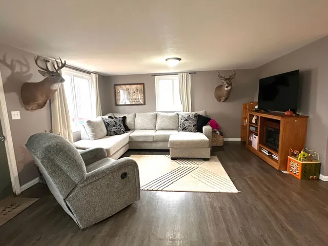 $219,000 | 101 Axel Avenue East, Grove City, MN 56243