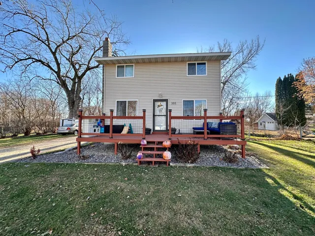 $219,000 | 101 Axel Avenue East, Grove City, MN 56243