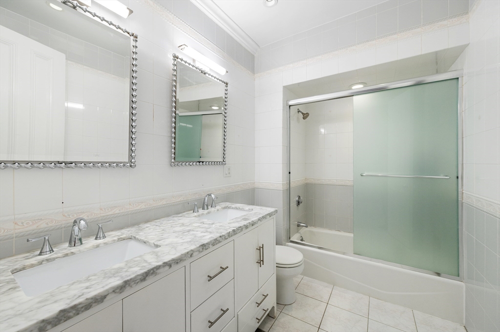 365 Beacon Street Boston, MA 02116 - Photo 17 of 36