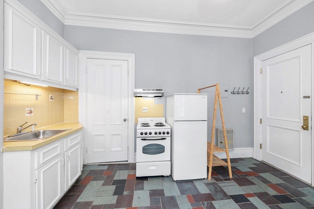 365 Beacon Street Boston, MA 02116 - Photo 20 of 36