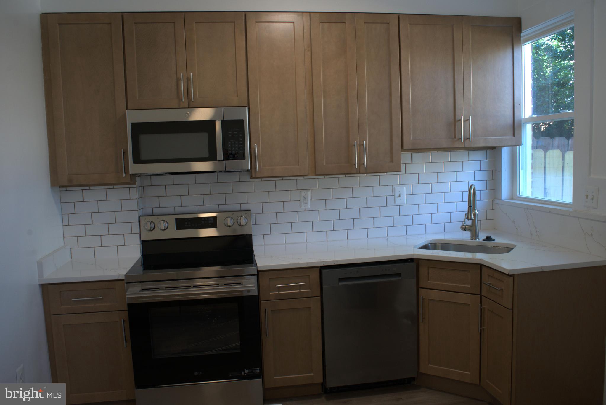 117 South Wickham Road Baltimore, MD 21229 - Photo 32 of 121 Kitchen11
