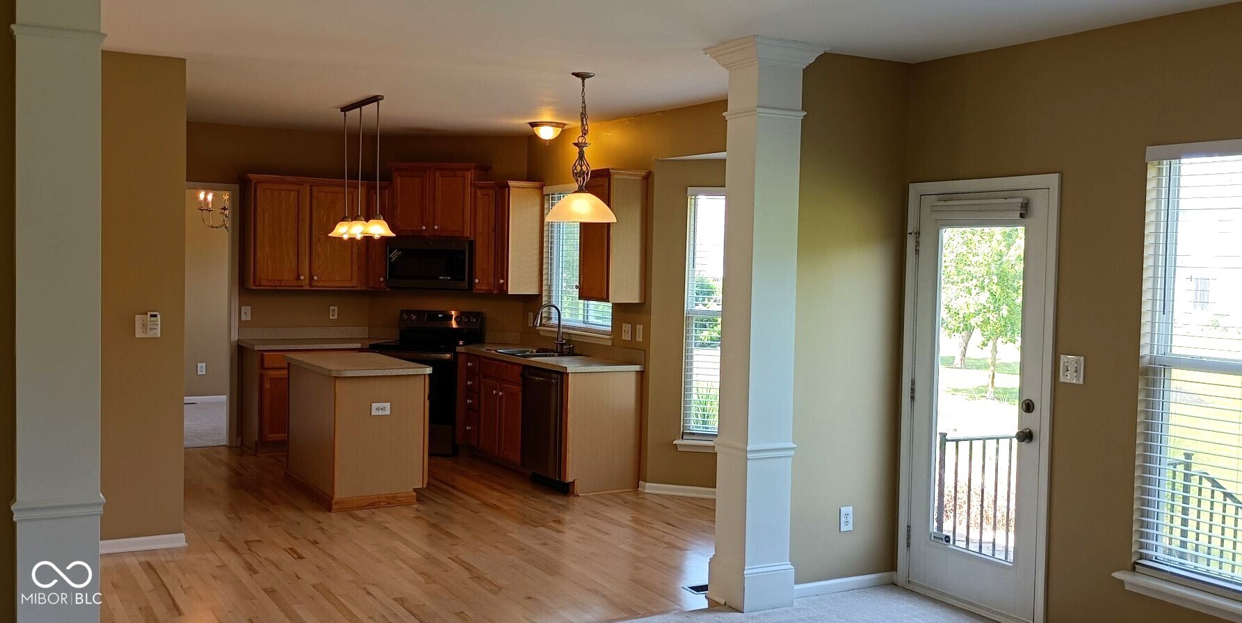 12881 Elbe Street Fishers, IN 46037 - Photo 4 of 15