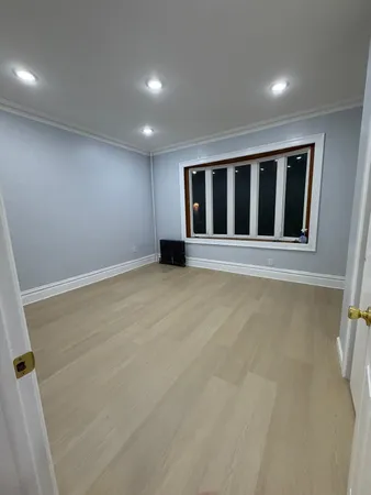 $2,650 | 154 West 33rd Street, Bayonne, NJ 07002