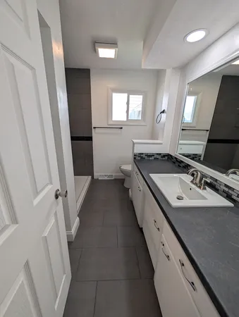a bathroom with a bathtub