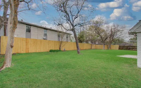 $329,900 | 7510 Troulon Drive, Houston, TX 77074