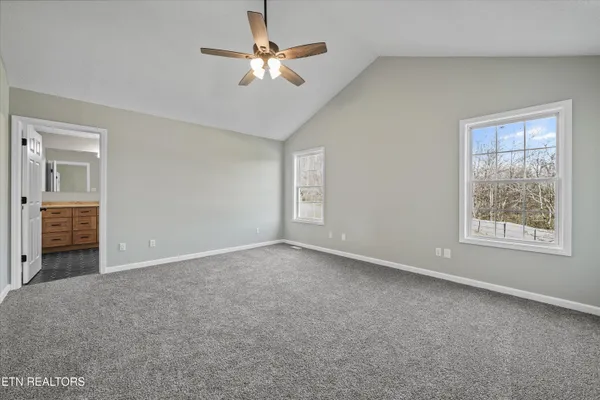 $584,900 | 252 Perkins Lane, Jacksboro, TN 37757