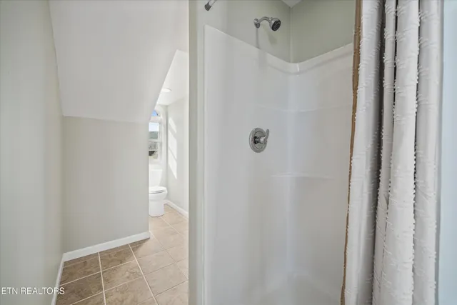 $600,000 | 252 Perkins Lane, Jacksboro, TN 37757