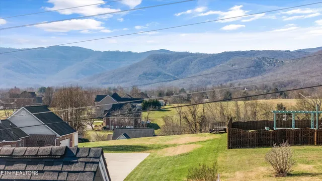 $600,000 | 252 Perkins Lane, Jacksboro, TN 37757