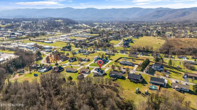 $600,000 | 252 Perkins Lane, Jacksboro, TN 37757