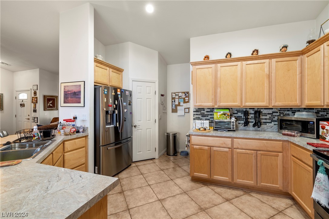 1020 Factory Road Pahrump, NV 89048 - Photo 9 of 30 Gallery Image 9