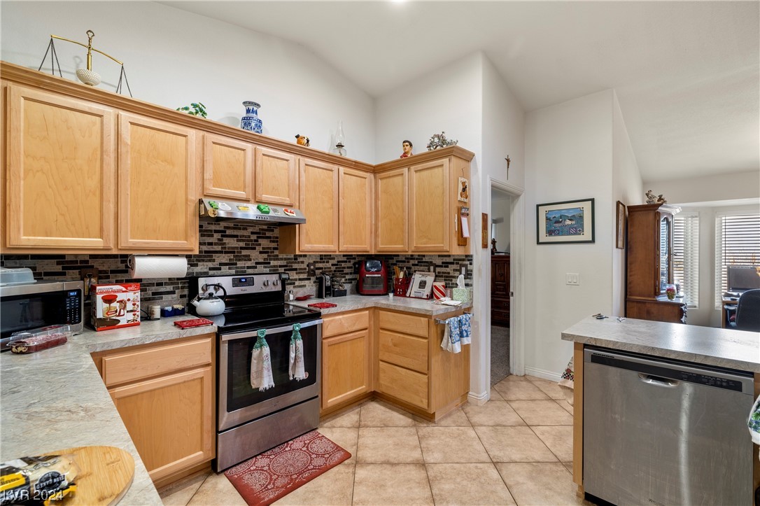 1020 Factory Road Pahrump, NV 89048 - Photo 10 of 30 Gallery Image 10