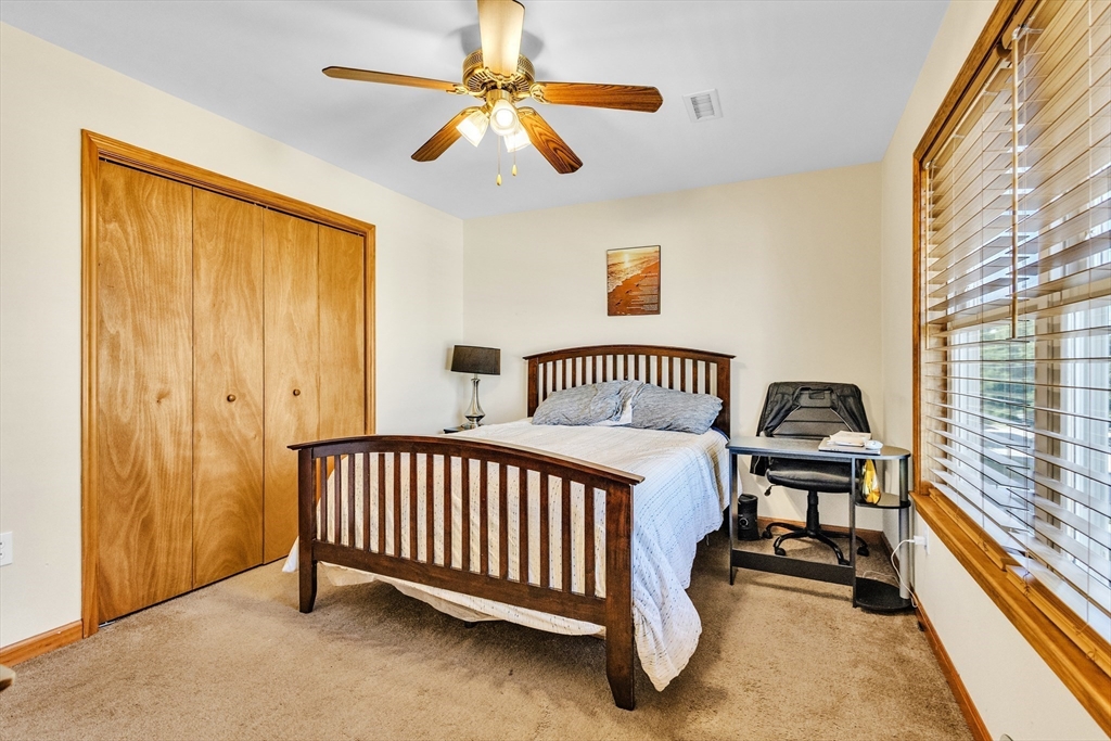 21 Arrowsic Street Worcester, MA 01606 - Photo 15 of 25