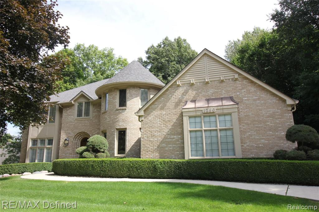 1360 Kingsview Avenue Rochester Hills, MI 48309 - Photo 1 of 27