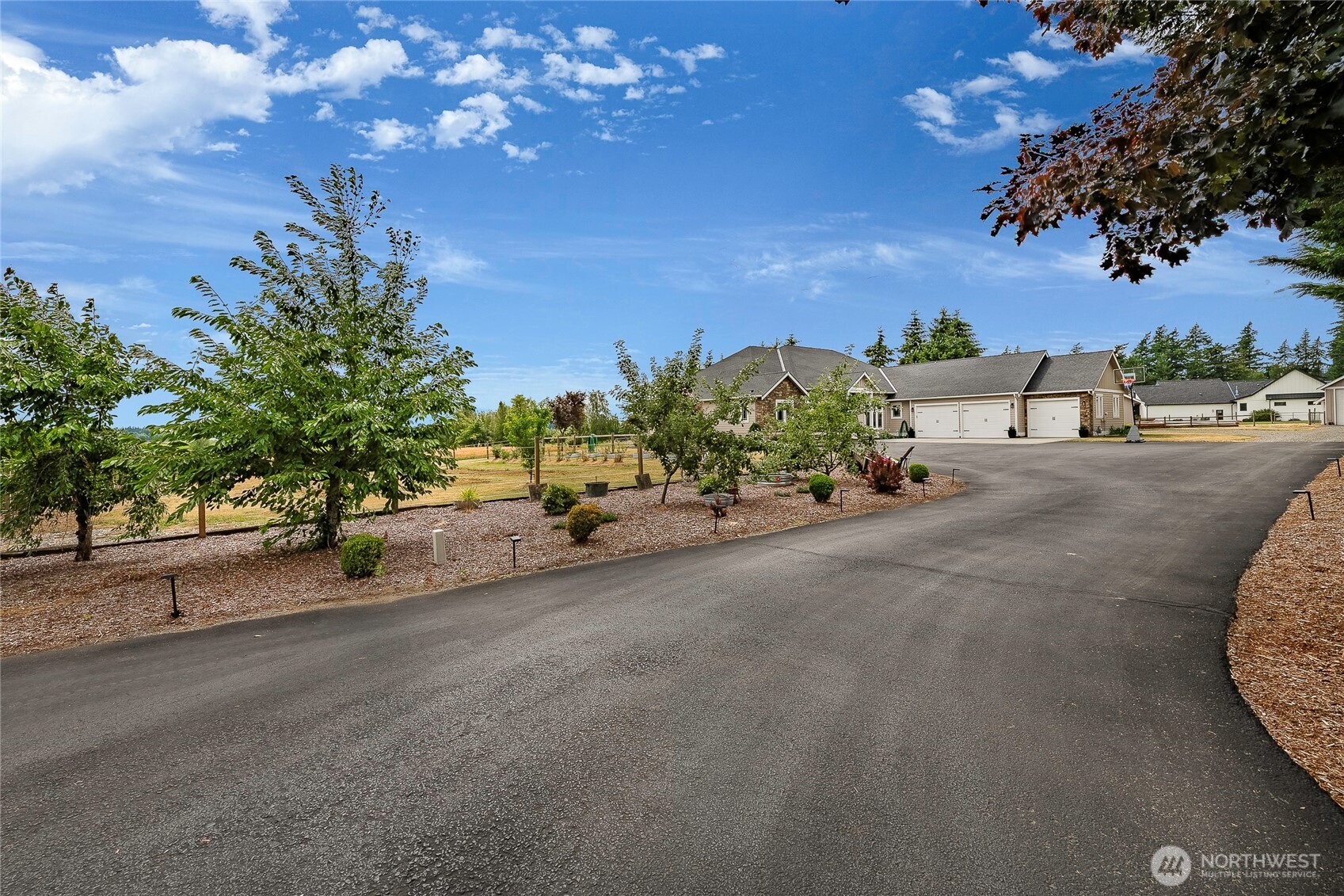 7969 Rodeo Drive Lynden, WA 98264 - Photo 4 of 40