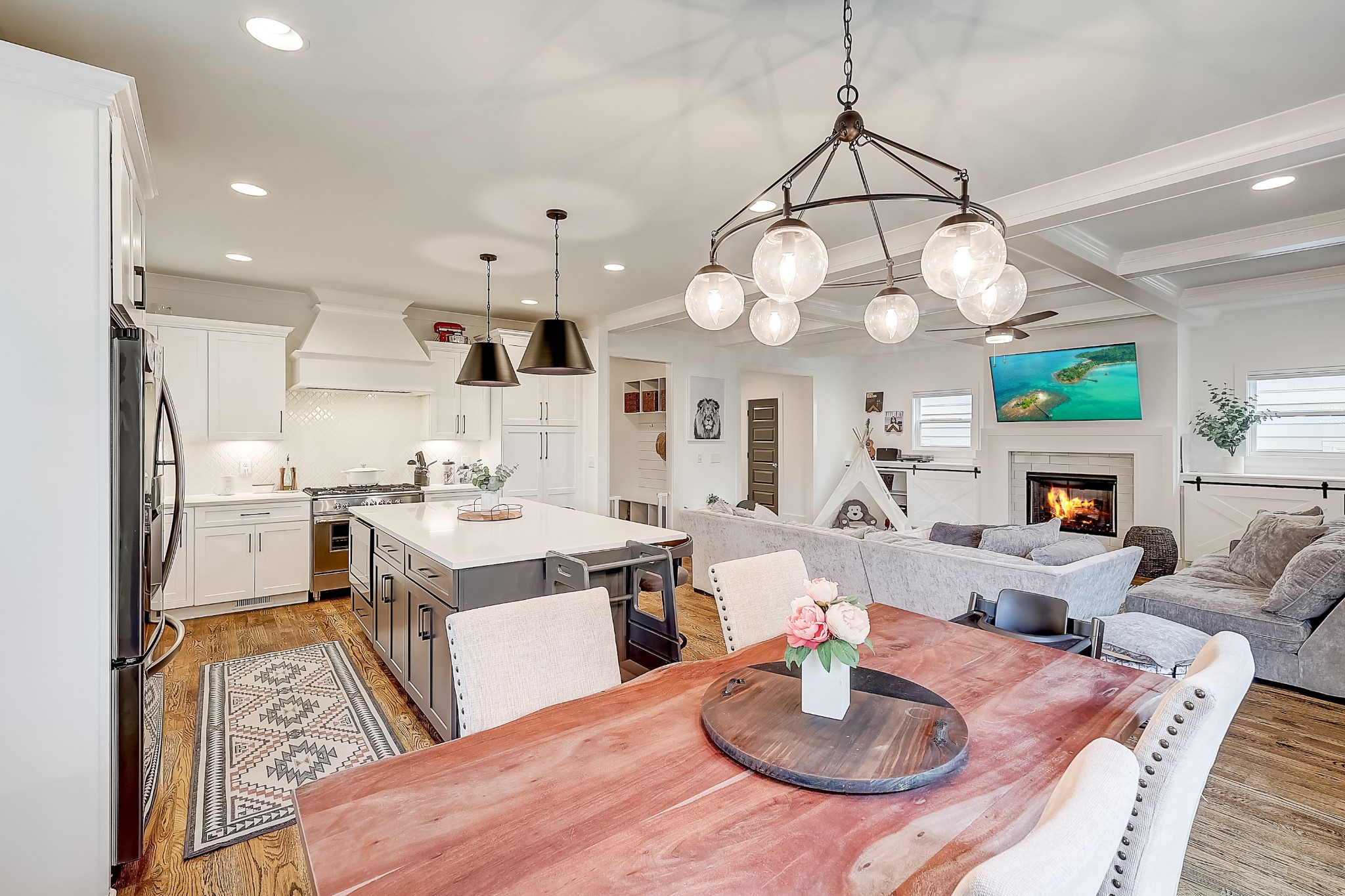 2010 Sheridan Road Nashville, TN 37206 - Photo 16 of 62 a very nice looking dining room with kitchen island furniture a chandelier and kitchen view
