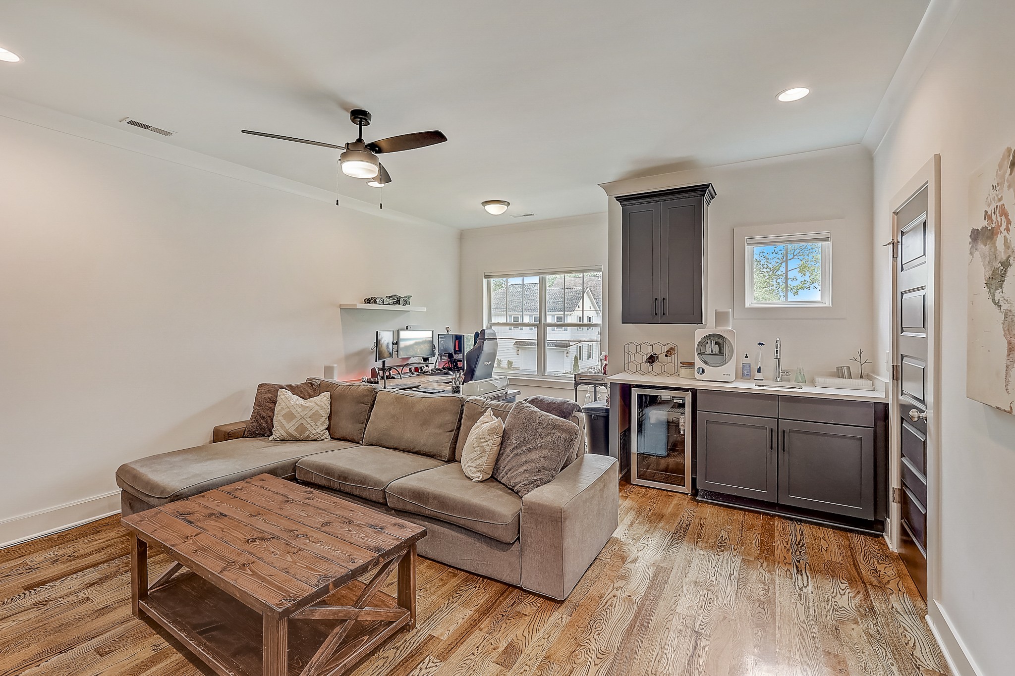 2010 Sheridan Road Nashville, TN 37206 - Photo 24 of 62 a living room with a couch and a stove top oven